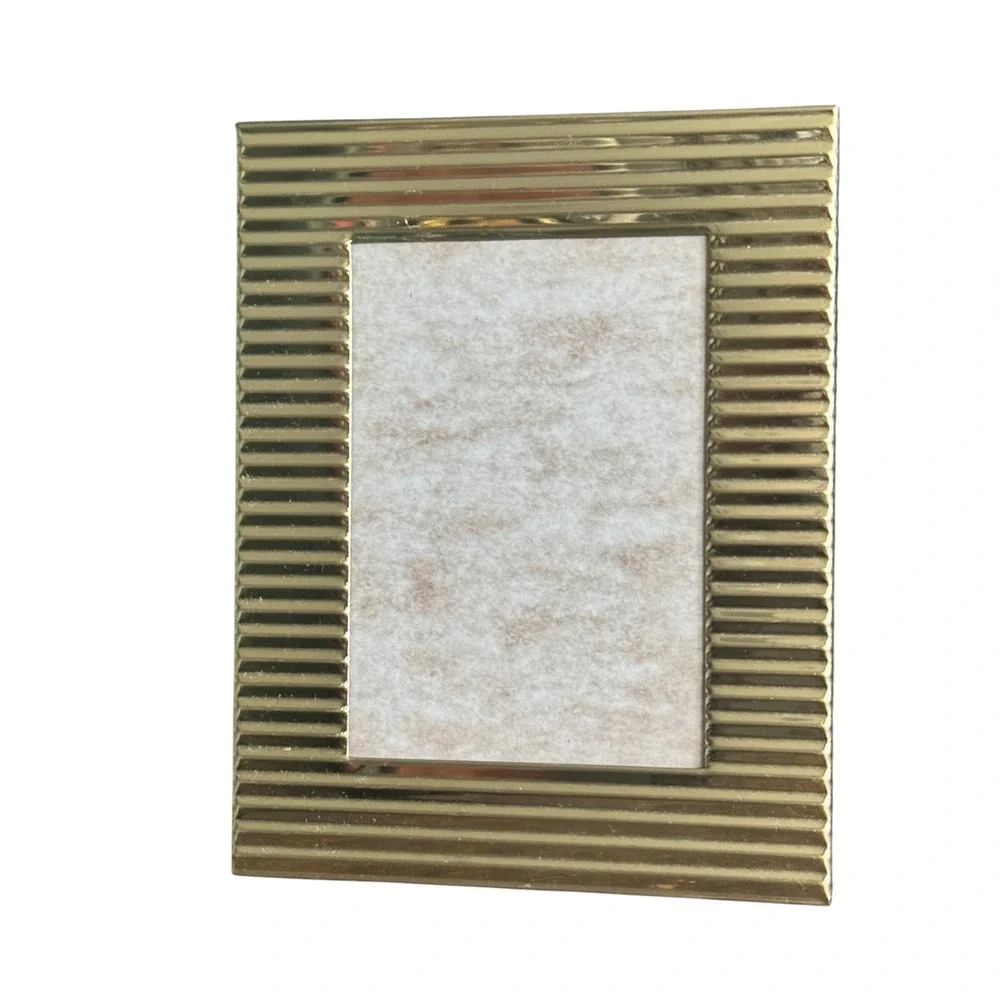 Vintage Gold Ribbed Metal Picture Photo Frame 5x7 Art Deco Modern